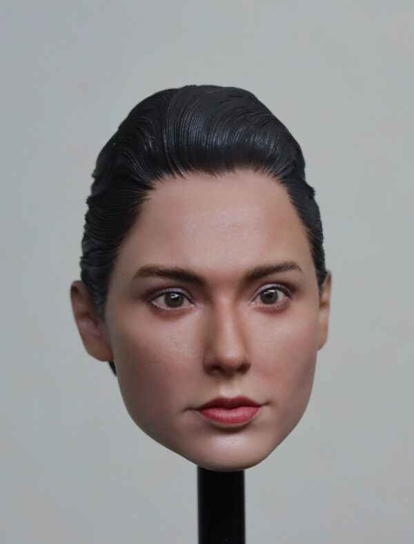 Pre-Sale Wonder Woman Gal Gadot 1/6 Scale Hand-Painted Head Sculpture