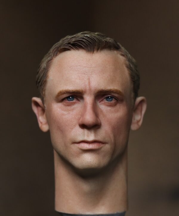 Pre-Sale Daniel Craig James Bond 1/6 Scale Hand-Painted Head Sculpture