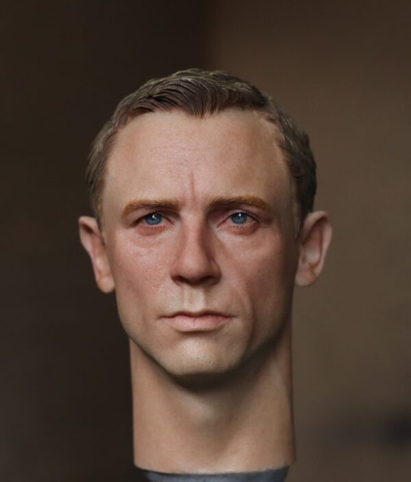 Pre-Sale Daniel Craig James Bond 1/6 Scale Hand-Painted Head Sculpture