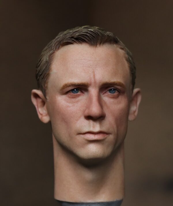 Pre-Sale Daniel Craig James Bond 1/6 Scale Hand-Painted Head Sculpture