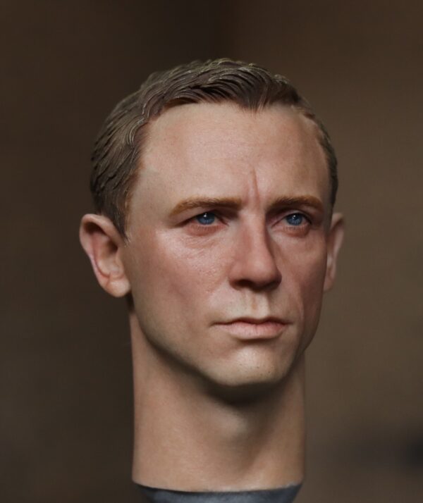 Pre-Sale Daniel Craig James Bond 1/6 Scale Hand-Painted Head Sculpture