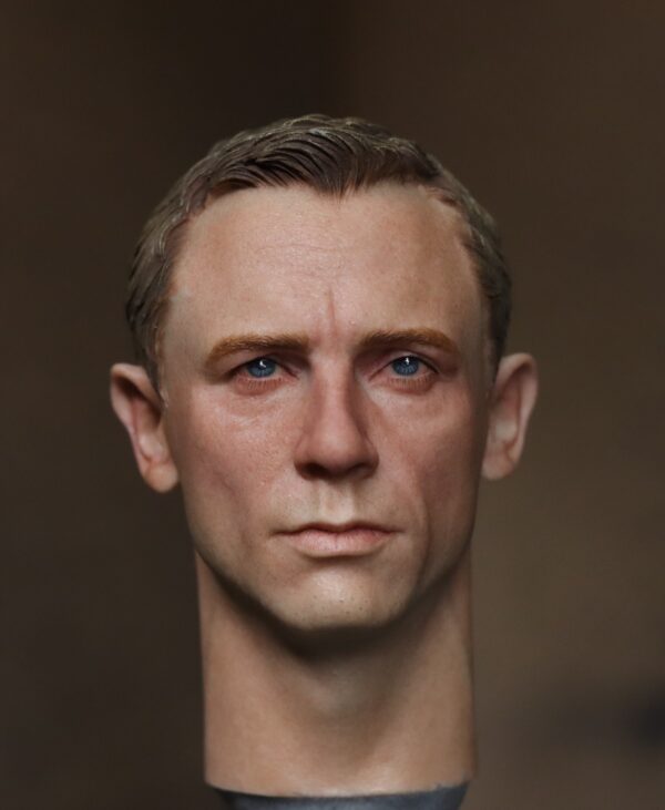 Pre-Sale Daniel Craig James Bond 1/6 Scale Hand-Painted Head Sculpture