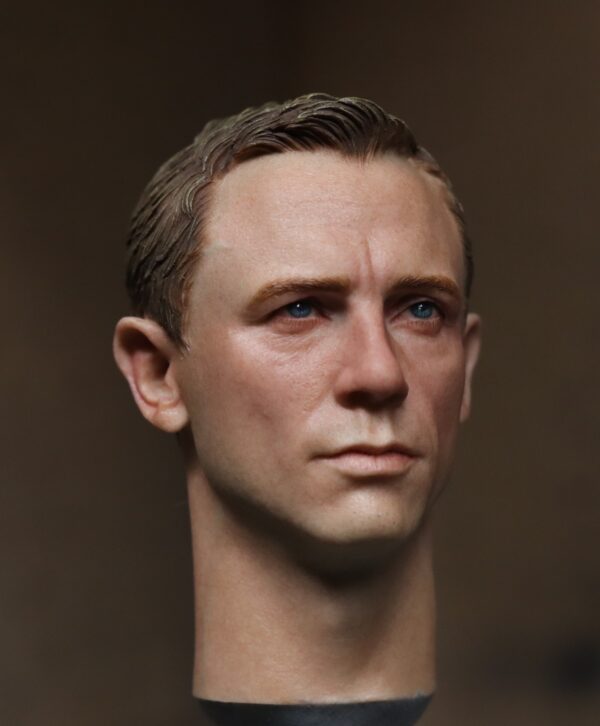 Pre-Sale Daniel Craig James Bond 1/6 Scale Hand-Painted Head Sculpture