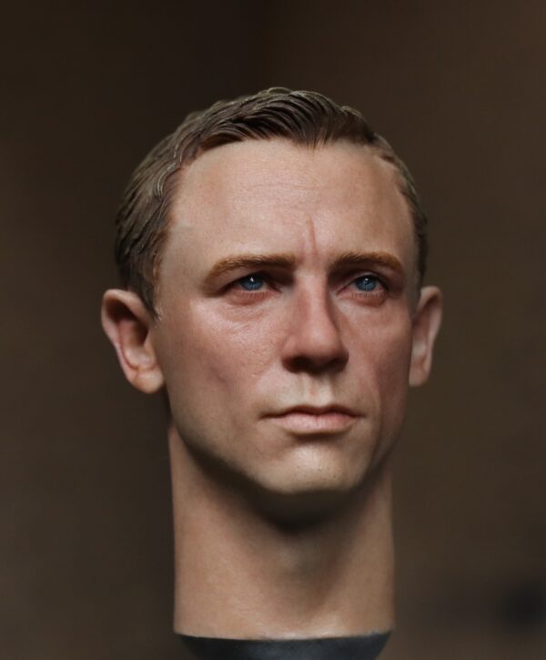 Pre-Sale Daniel Craig James Bond 1/6 Scale Hand-Painted Head Sculpture