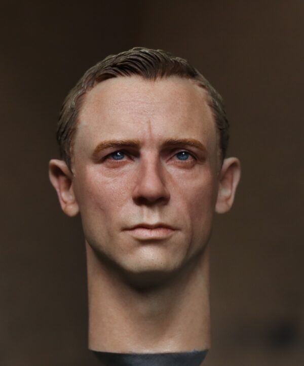 Pre-Sale Daniel Craig James Bond 1/6 Scale Hand-Painted Head Sculpture